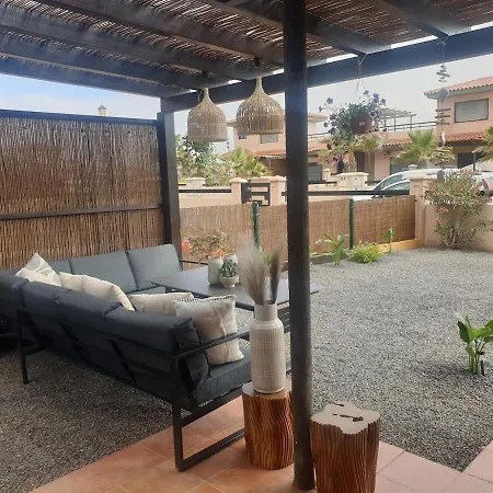 Wind Sheltered, Big Chill Out,3 Rooms,2 Bath Dom wakacyjny Majanicho