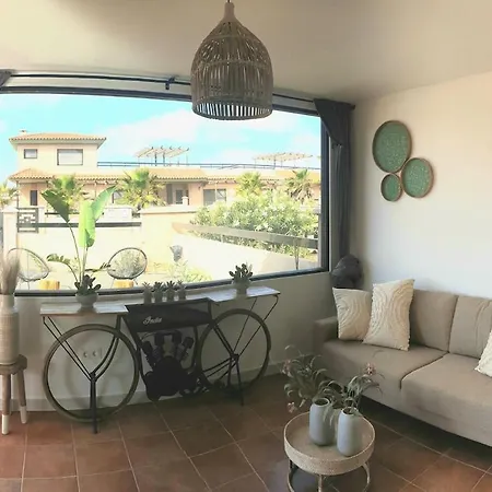 Dom wakacyjny Wind Sheltered, Big Chill Out,3 Rooms,2 Bath Majanicho