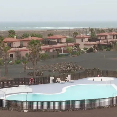 Wind Sheltered, Big Chill Out,3 Rooms,2 Bath Dom wakacyjny *